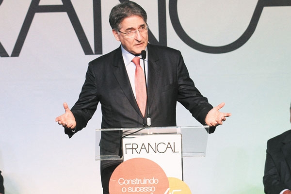O ministro do Desenvolvimento,   Fernando Pimentel, durante discurso na abertura oficial  da 45ª Francal, no início da tarde de terça-feira, no pavilhão de exposições do Anhembi